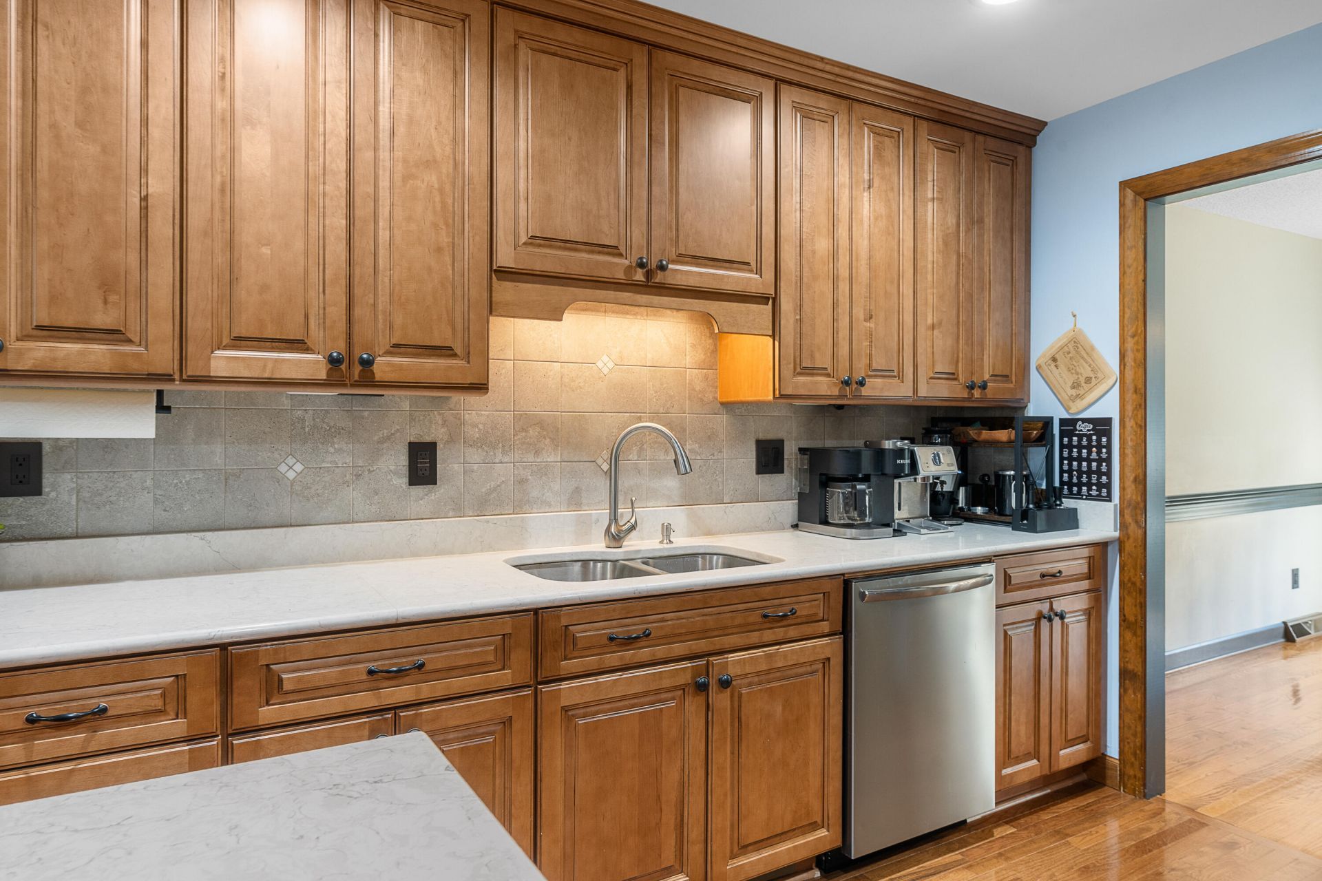 406 King Charles Circle Photo 12