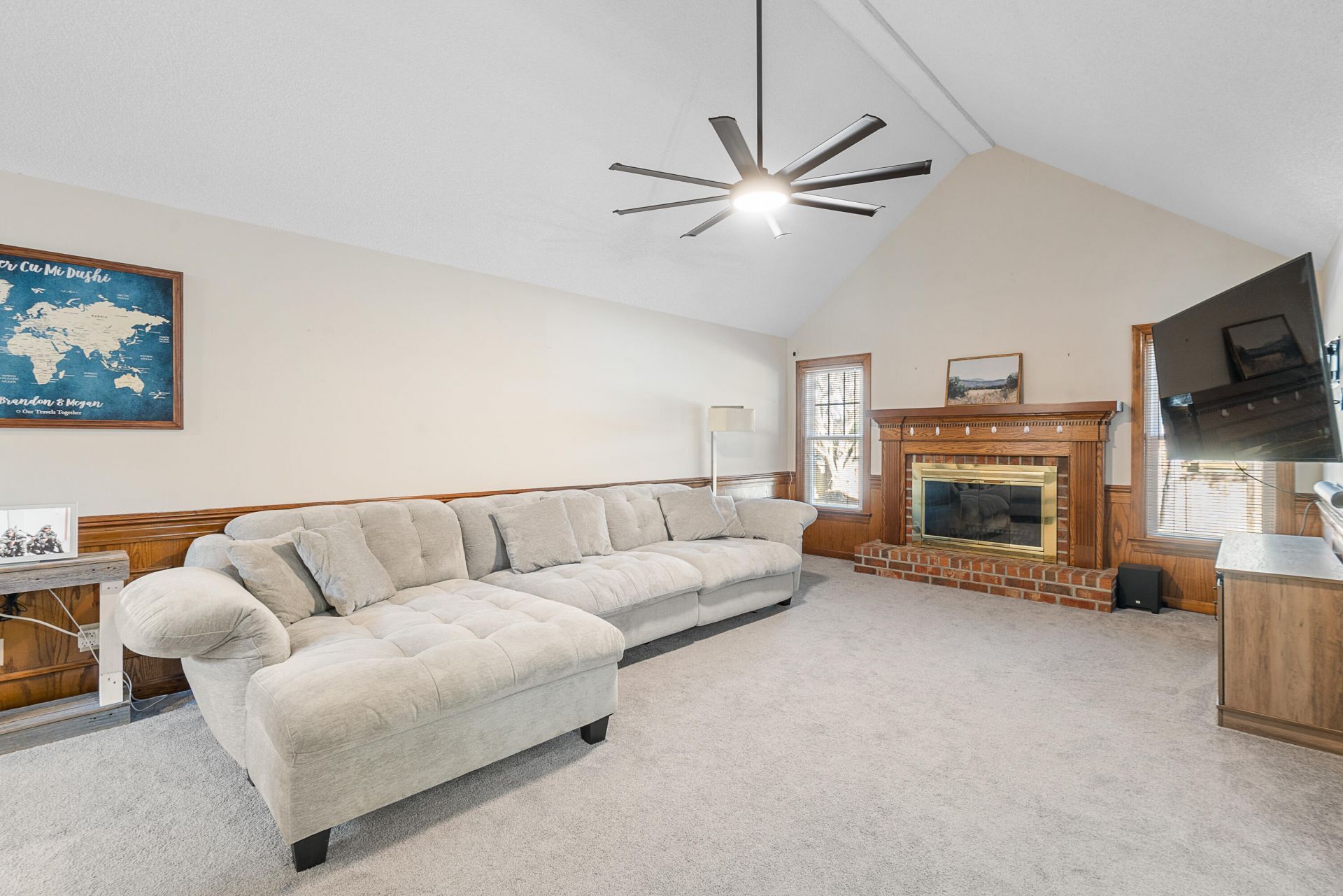 406 King Charles Circle Photo 19