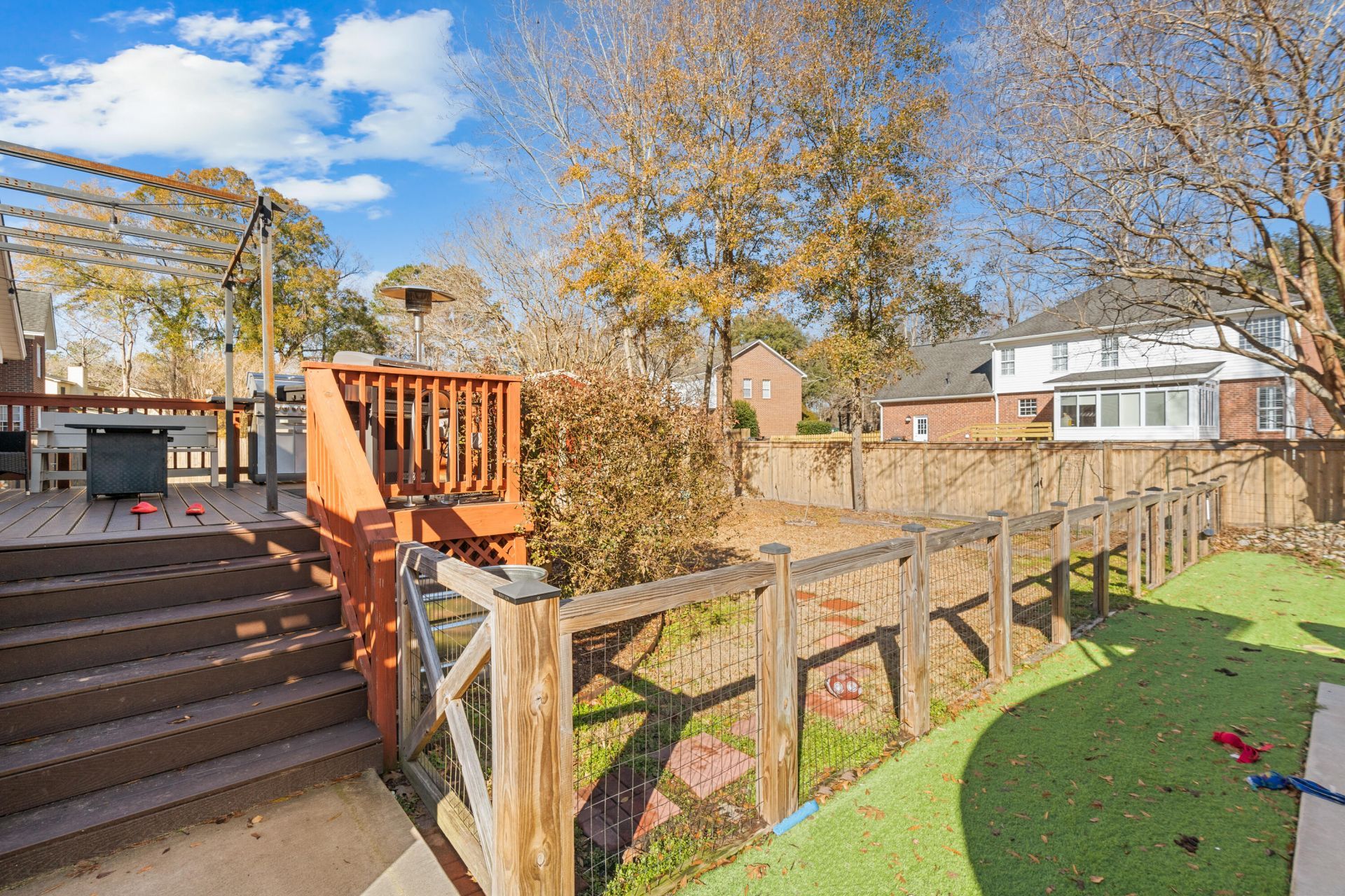 406 King Charles Circle Photo 45