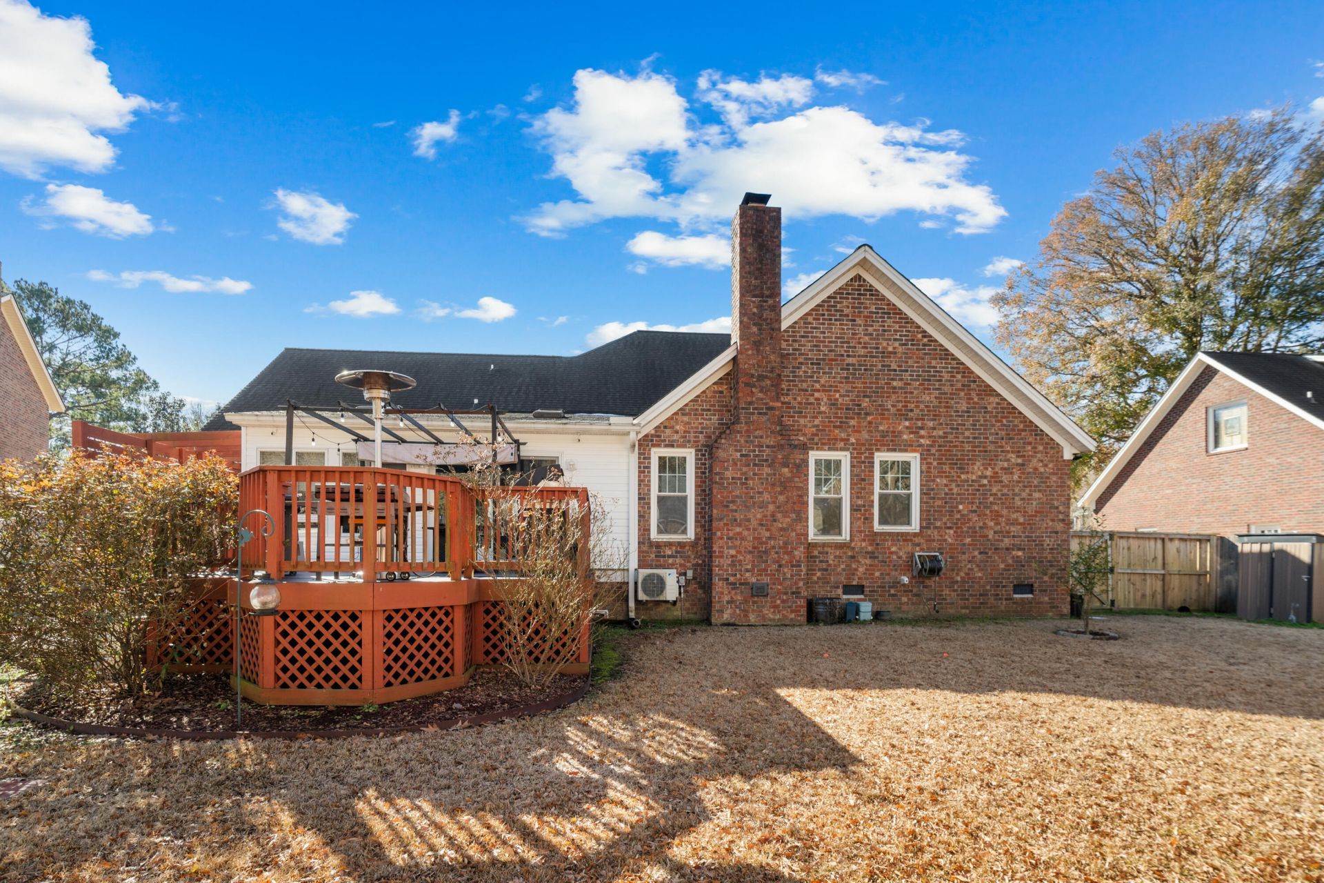 406 King Charles Circle Photo 49
