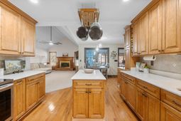 406 King Charles Circle photo 4