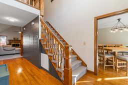 406 King Charles Circle photo 4