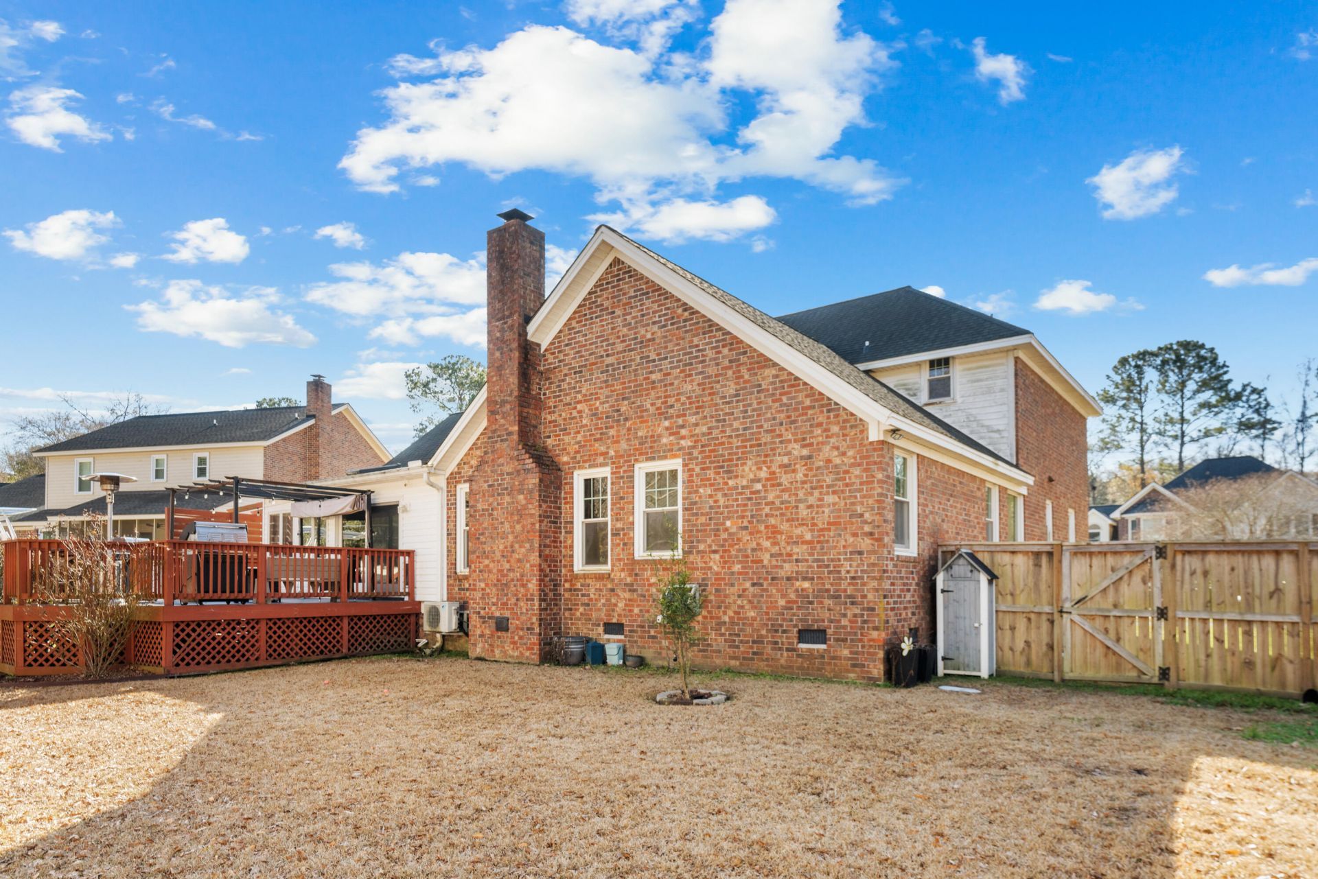 406 King Charles Circle Photo 50