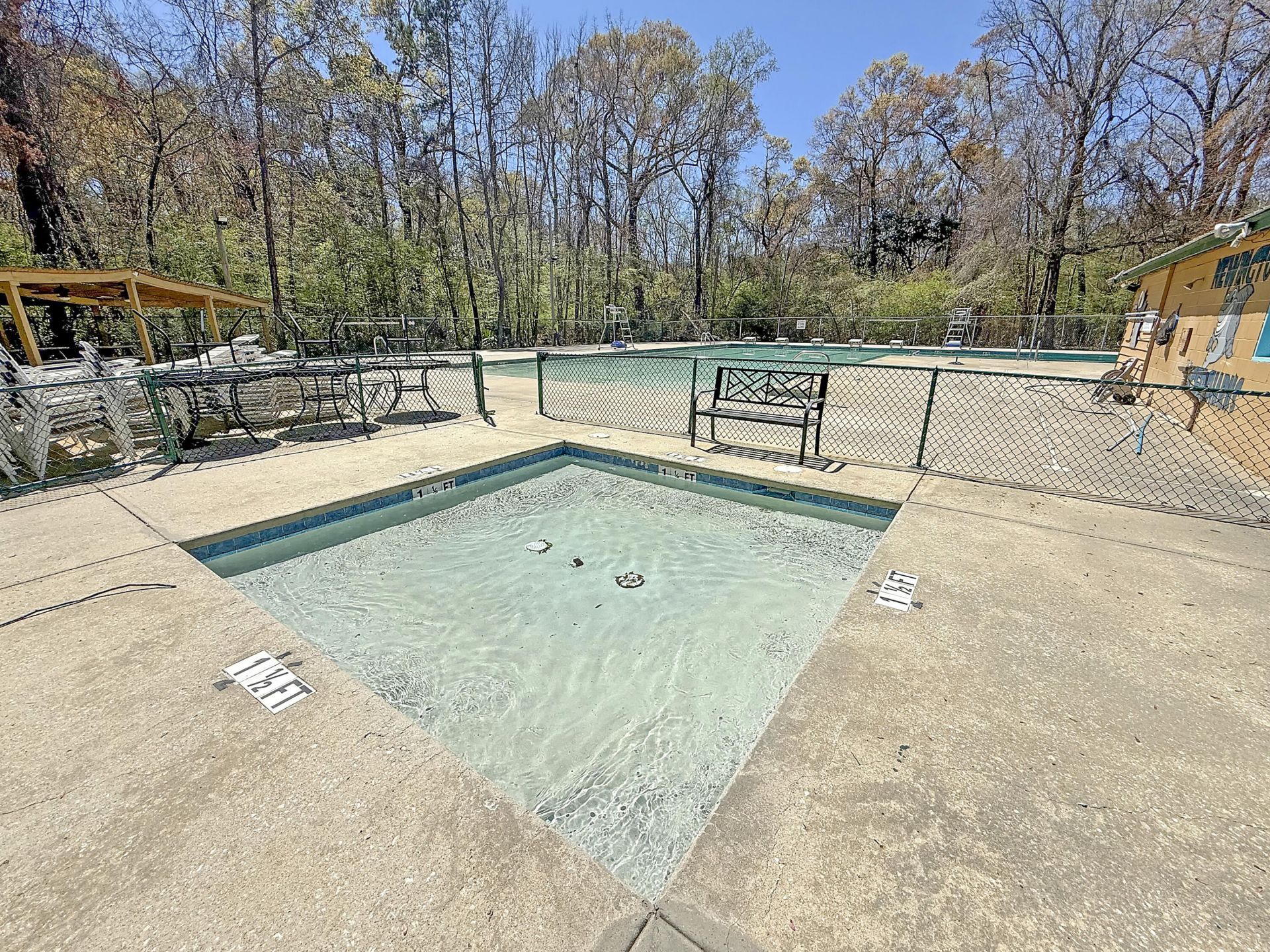406 King Charles Circle Photo 52