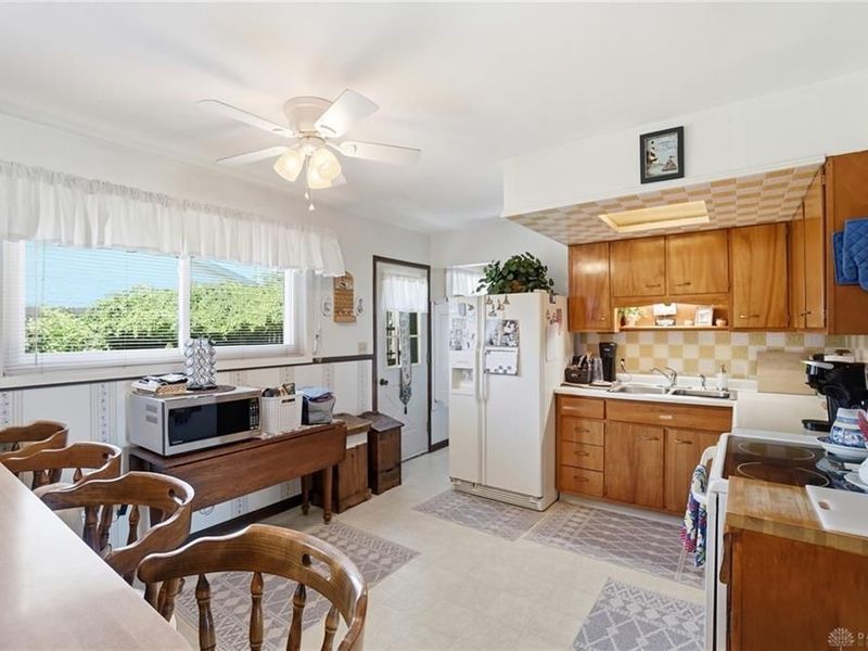 500 Beverly Drive, Piqua, OH 45356 Photo 8