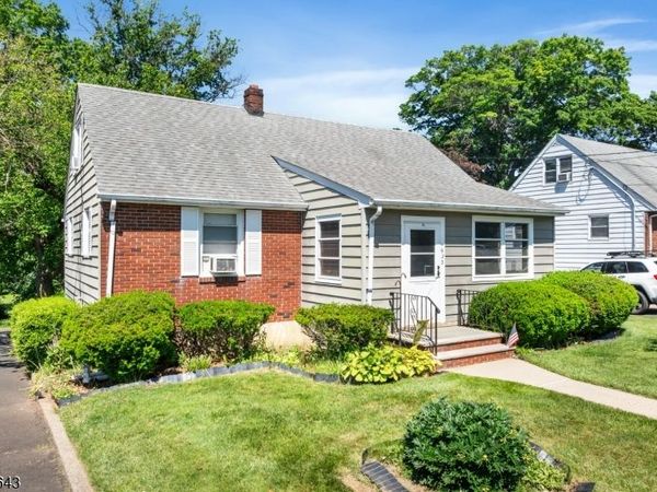 623 1St Ave, Raritan, NJ 08869