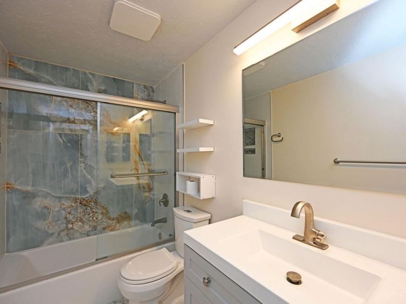11786 Elkwood Drive, Forest Park, OH 45240 Photo 12