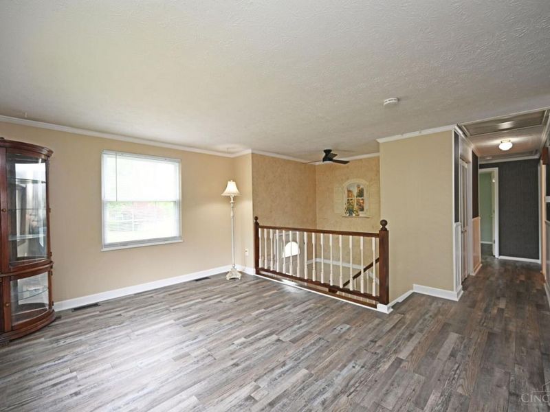 11786 Elkwood Drive, Forest Park, OH 45240 Photo 9