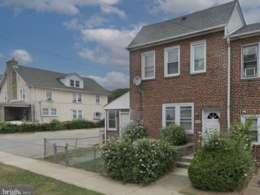 369B E COUNTY LINE ROAD, ARDMORE, PA 19003