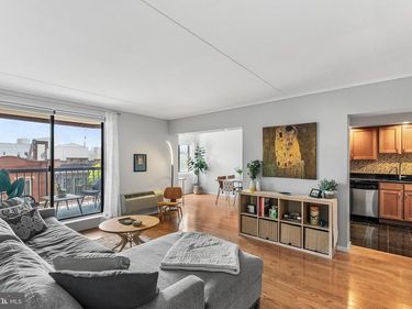 200 10 LOMBARD STREET , Unit 528, PHILADELPHIA, PA 19147