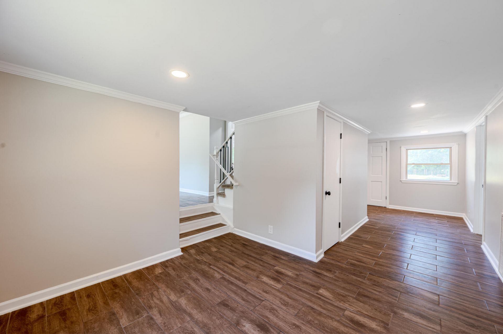 2102 N State Highway 35 Photo 11