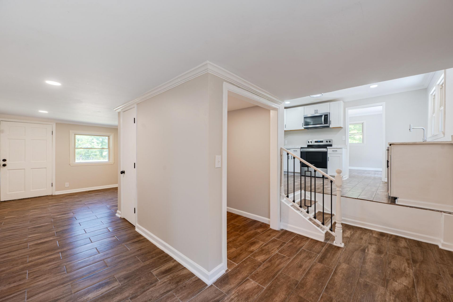 2102 N State Highway 35 Photo 13