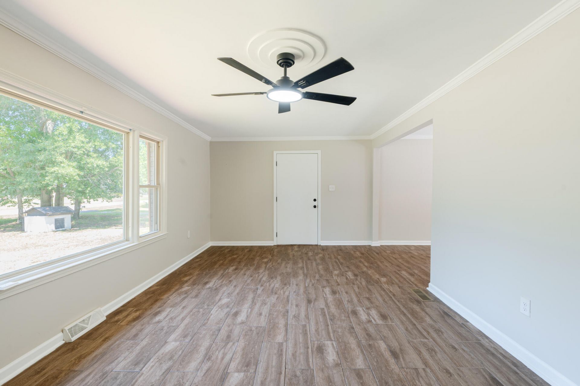 2102 N State Highway 35 Photo 18