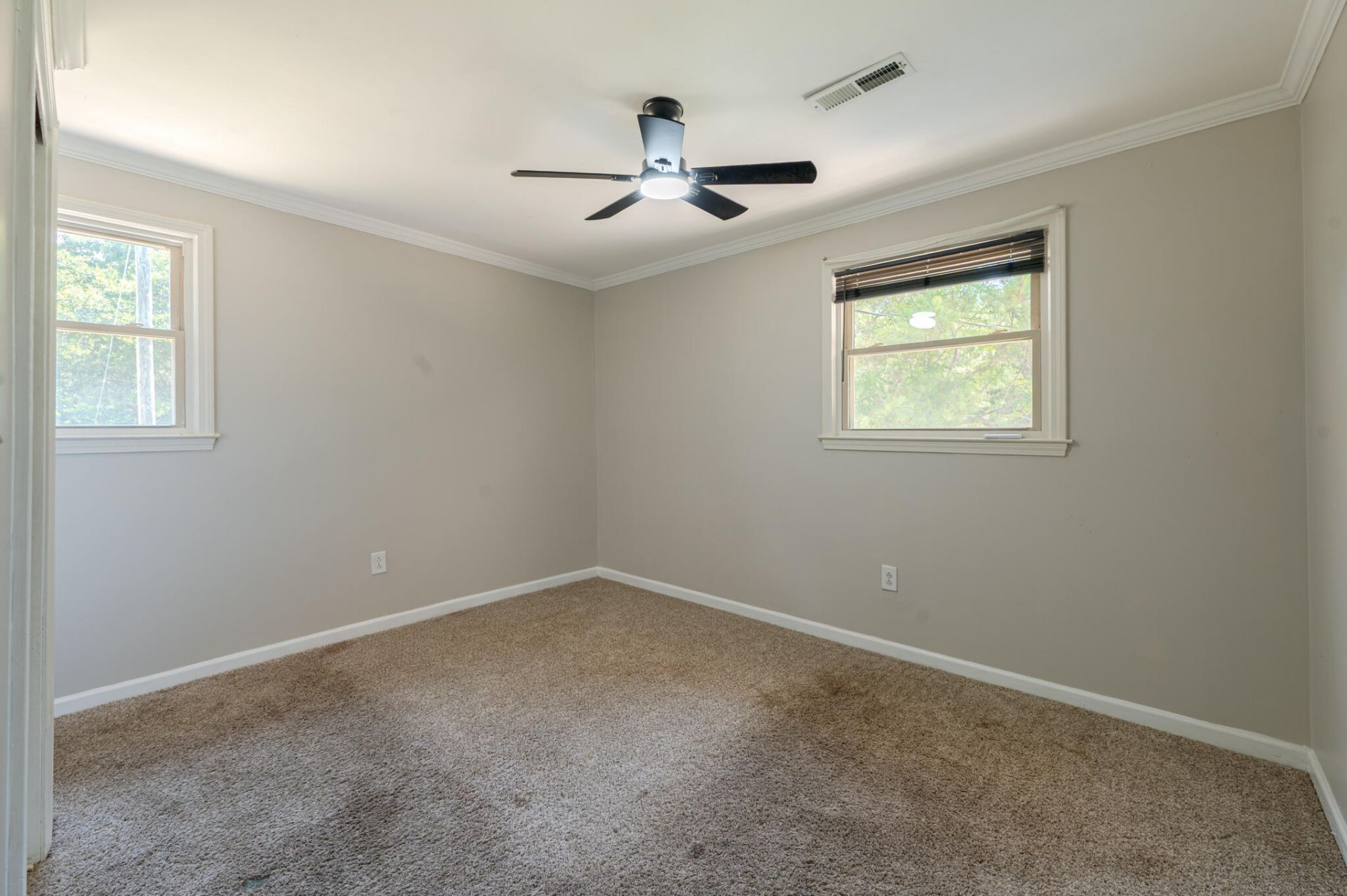 2102 N State Highway 35 Photo 24