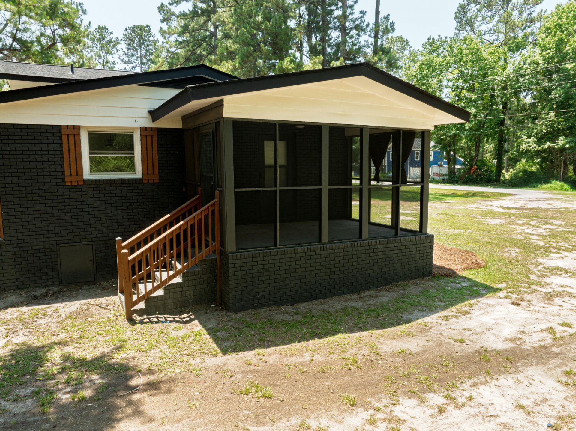 2102 N State Highway 35 Photo 6