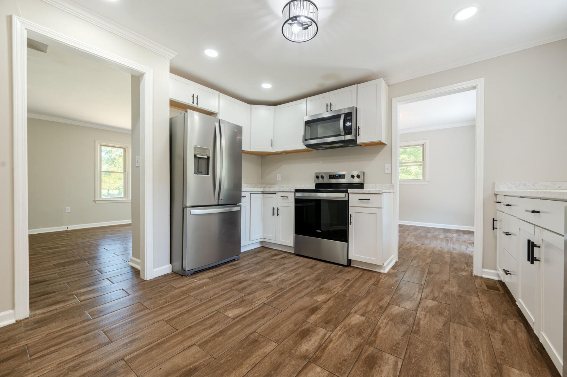 2102 N State Highway 35 Photo 7
