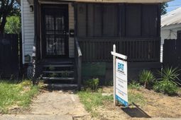 2337 Pendleton Street  photo 4