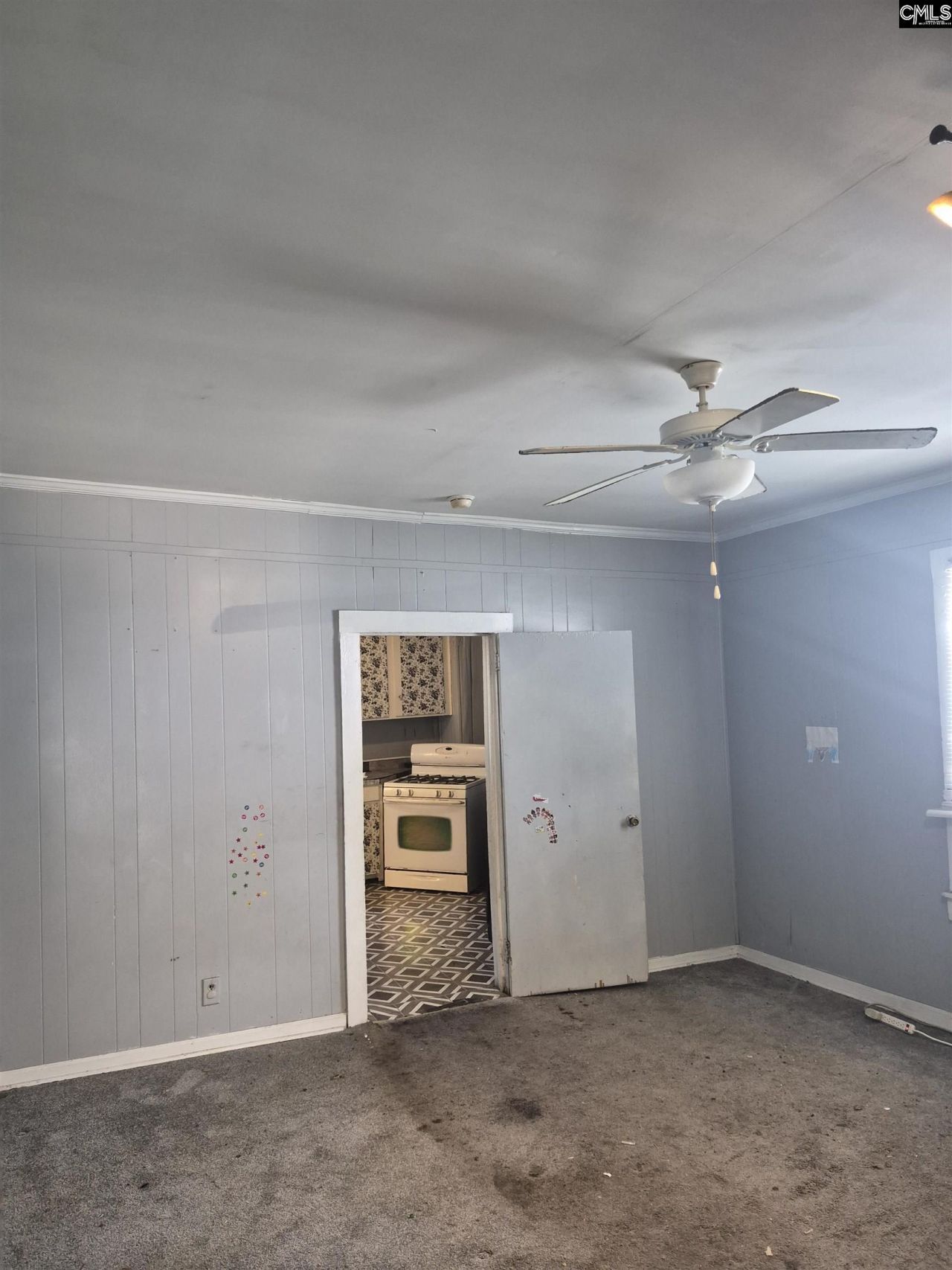 2337 Pendleton Street  Photo 4