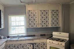 2337 Pendleton Street  photo 4