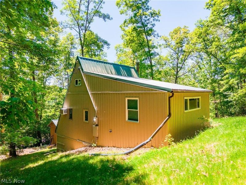 6257 Caddy Road SW, Bowerston, OH 44695 Photo 2