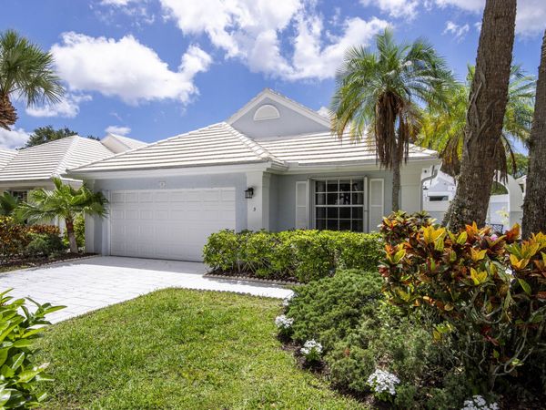 3 Blenheim Court, Palm Beach Gardens, FL 33418