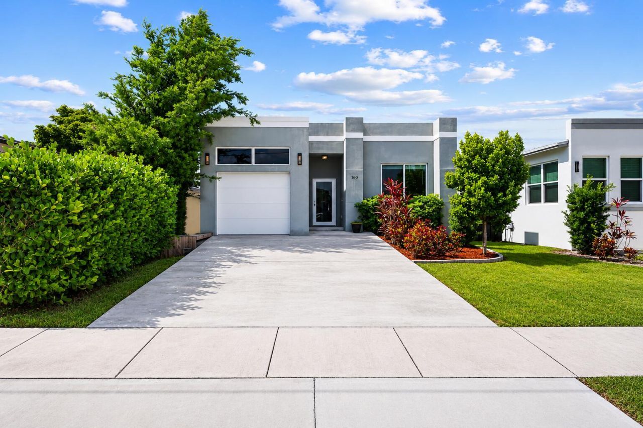 160 NE 35th Street, Oakland Park, FL 33334 Main Photo