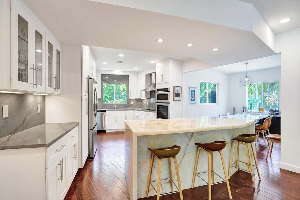 5 Gatehouse Road, Sea Ranch Lakes, FL 33308 Photo