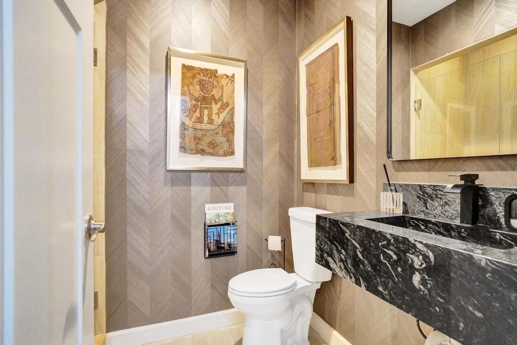 5 Gatehouse Road, Sea Ranch Lakes, FL 33308 Photo