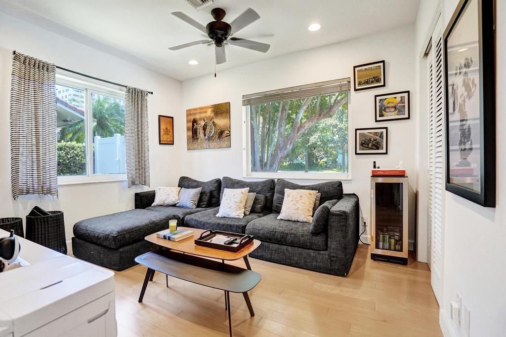 5 Gatehouse Road, Sea Ranch Lakes, FL 33308 Photo