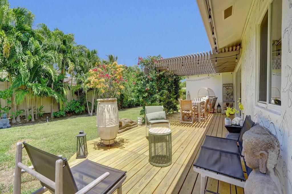 5 Gatehouse Road, Sea Ranch Lakes, FL 33308 Photo