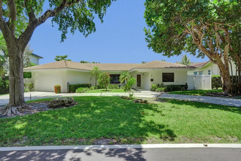 5 Gatehouse Road, Sea Ranch Lakes, FL 33308 Photo