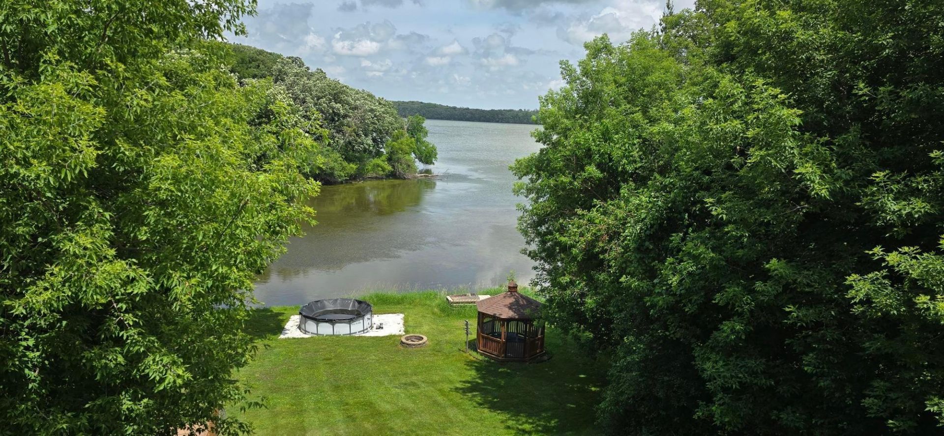 2502 S Shore Drive , Albert Lea, MN 56007