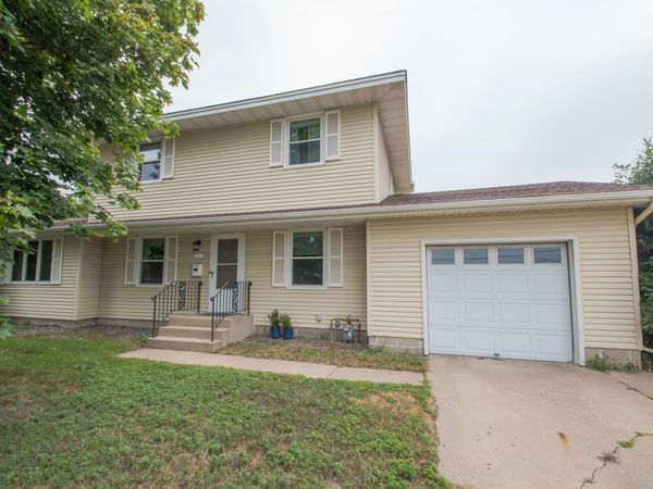 7524 Noble Avenue N, Brooklyn Park, MN 55443