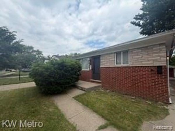 19394 Algonac Street , Detroit, MI 48234