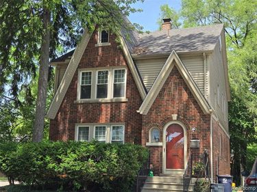 903 E 3rd Street E, Royal Oak, MI 48067