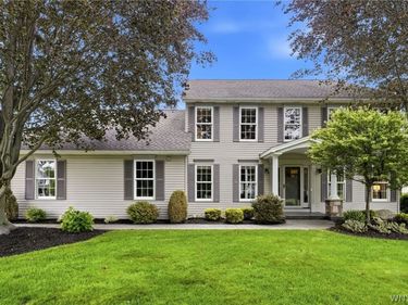 72 Burbank Drive, Orchard Park, NY 14127