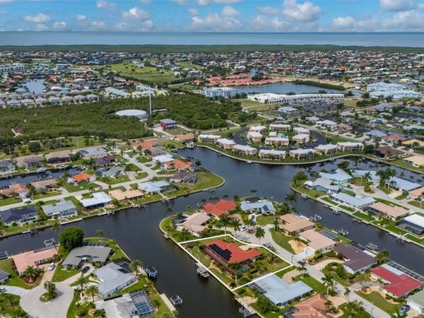 950 LASSINO COURT , PUNTA GORDA, FL 33950