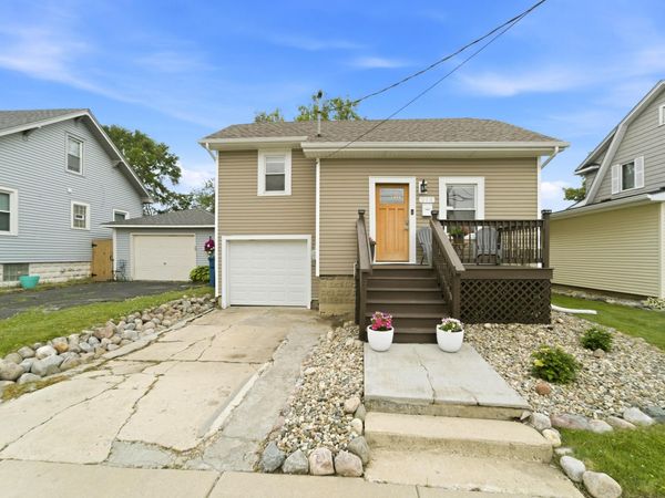 213 N East Street , Crown Point, IN 46307