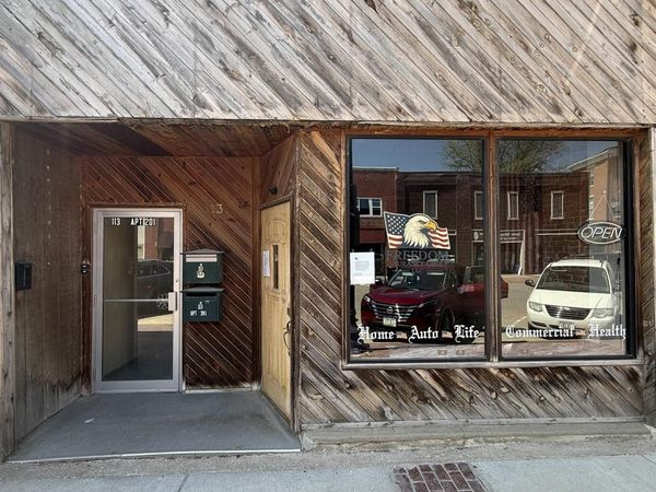 113 N Jefferson Street, Mount Pleasant, IA 52641