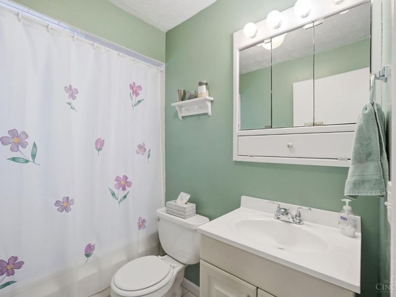 9374 Silva Drive, Cincinnati, OH 45251 Photo 12