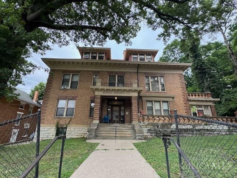 230 Rockdale Avenue, Cincinnati, OH 45229 Photo 1