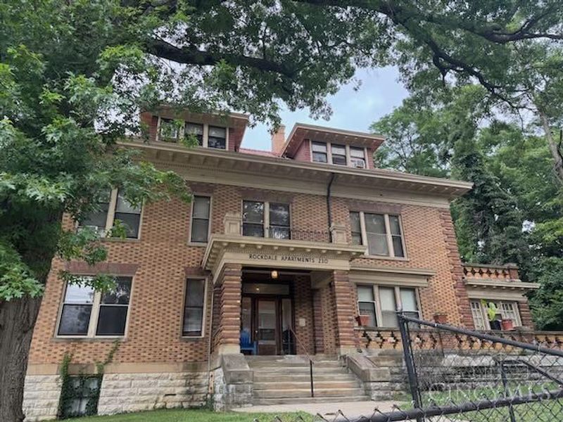 230 Rockdale Avenue, Cincinnati, OH 45229 Photo 2