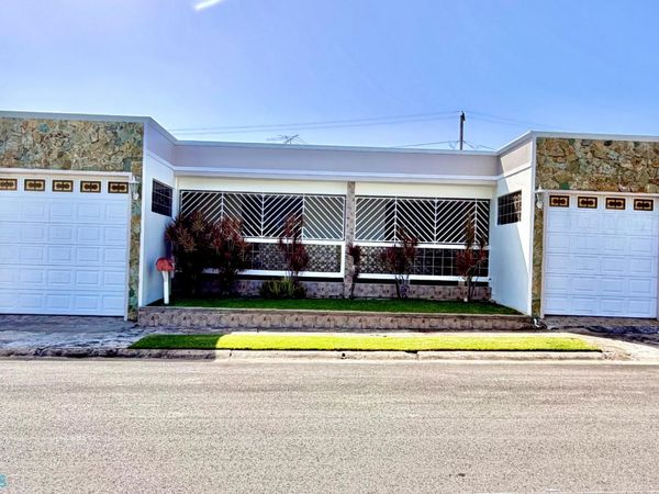 2 CALLE, Bayam??n, PR 00956