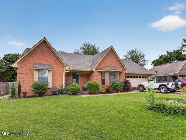 7288 Foxdale Drive, Olive Branch, MS 38654