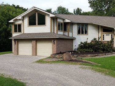16711 4th Section Road, Holley, NY 14470