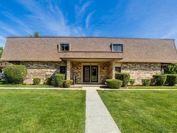 9190 South Road, Unit C, Palos Hills, IL 60465