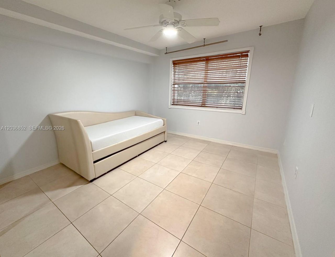 250 181st Dr, Unit 108, Sunny Isles Beach, FL 33160 Photo