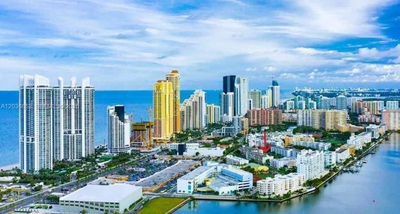 250 181st Dr , Unit 108, Sunny Isles Beach, FL 33160 Photo
