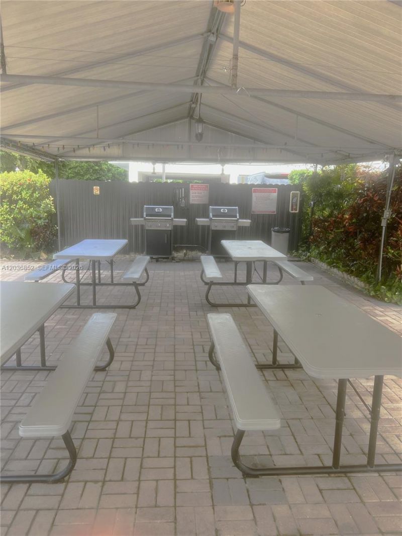 250 181st Dr, Unit 108, Sunny Isles Beach, FL 33160 Photo