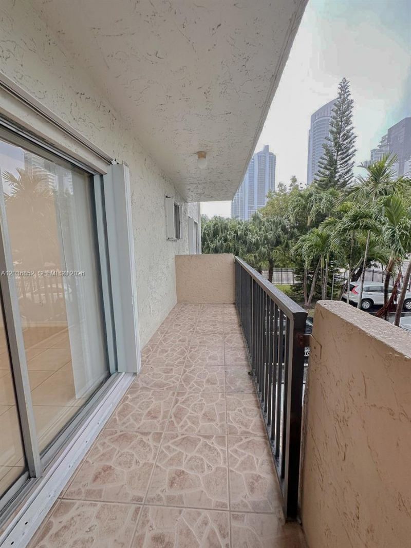 250 181st Dr, Unit 108, Sunny Isles Beach, FL 33160 Photo